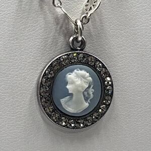 Catherine Popesco France Elegant Cameo Rhinestone Crystal Halo Circle Necklace